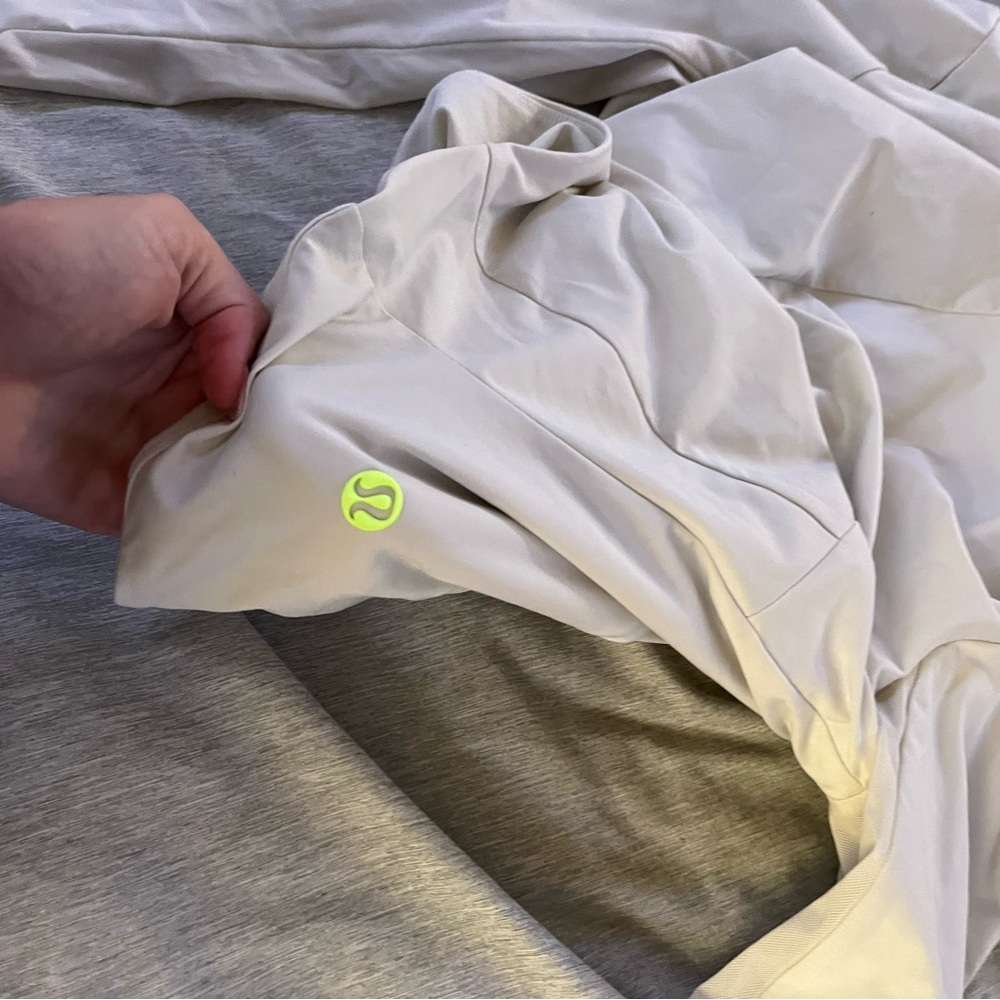 Cute lululemon long sleeve super cute!